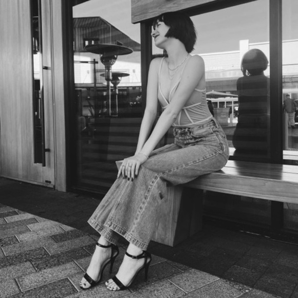 Meet your Posher, Katie - Picture 2 of 10